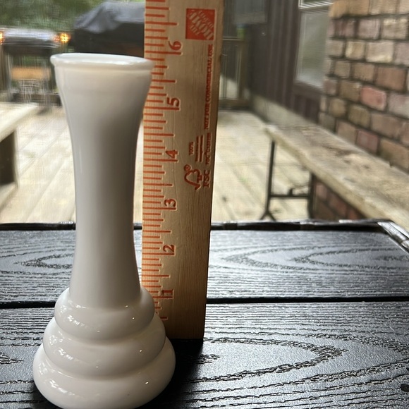 Elegant White Milk Glass Vase - Picture 2 of 5